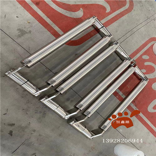 不銹鋼玻璃門拉手 中砂刀型設(shè)計的現(xiàn)代辦公門選擇